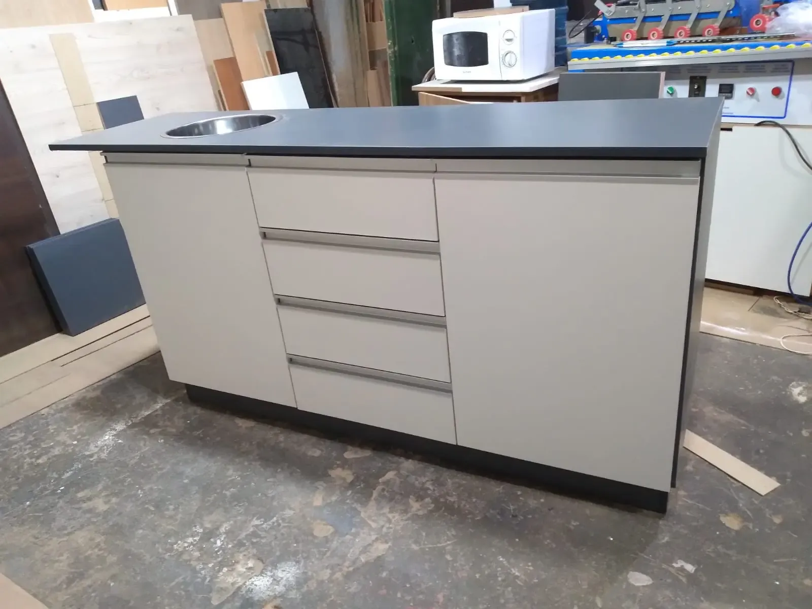 Mueble Bajo 1,40m – Puertas, Cajones y Bacha – Blanco